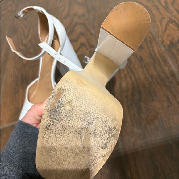 White platform heels with ankle strap- size 7.5 - Picture 5 of 6